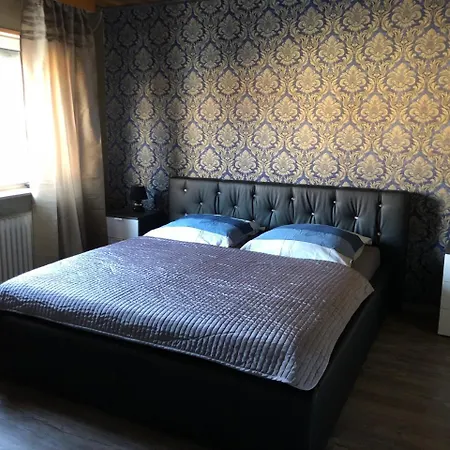 Апартаменты Ferienwohnungen Hanhofen *