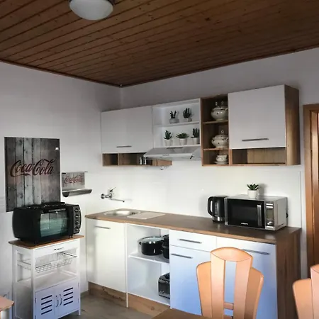 Апартаменты Ferienwohnungen Hanhofen *